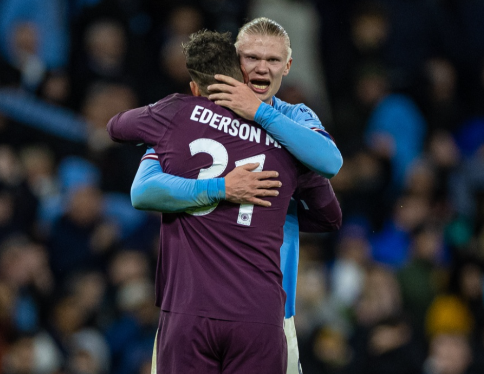 巴萨临时更换发布会人选，德容让位马丁内斯（巴萨临时调整发布会安排，马丁内斯取代德容出席）