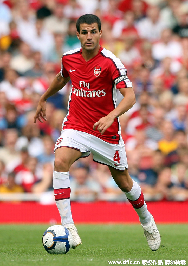 皇马vs曼城：罗德里戈、维尼修斯首发，哈兰德、多库出战（皇马对阵曼城：罗德里戈、维尼修斯先发，哈兰德、多库登场）