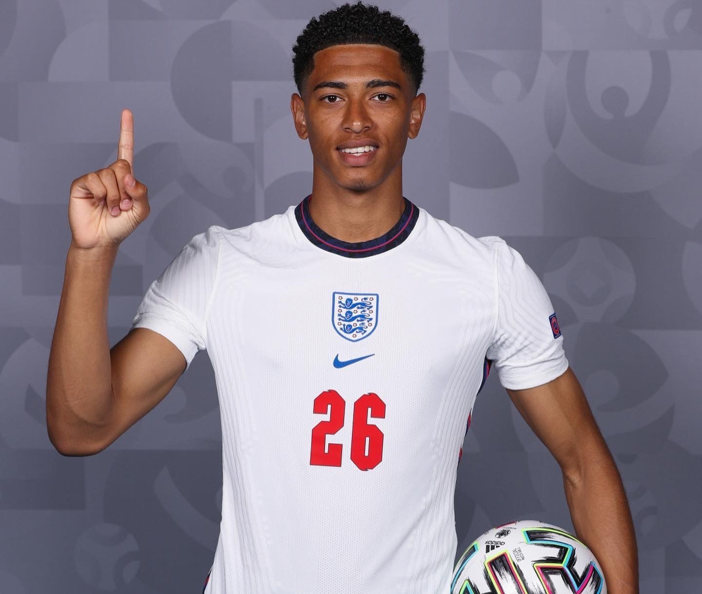 塞尔塔主帅：皇马不可能找到比阿隆索更好的教练，他需要时间（塞尔塔主帅：皇马难寻优于阿隆索的教练，他只需时间）