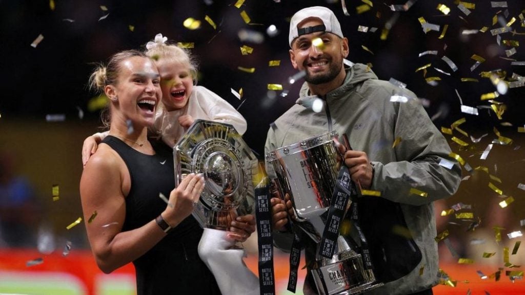 全市场：尤文与那不勒斯对格雷茨卡有意，正关注其续约情况（全市场：尤文与那不勒斯有意格雷茨卡，正密切关注其续约进展）