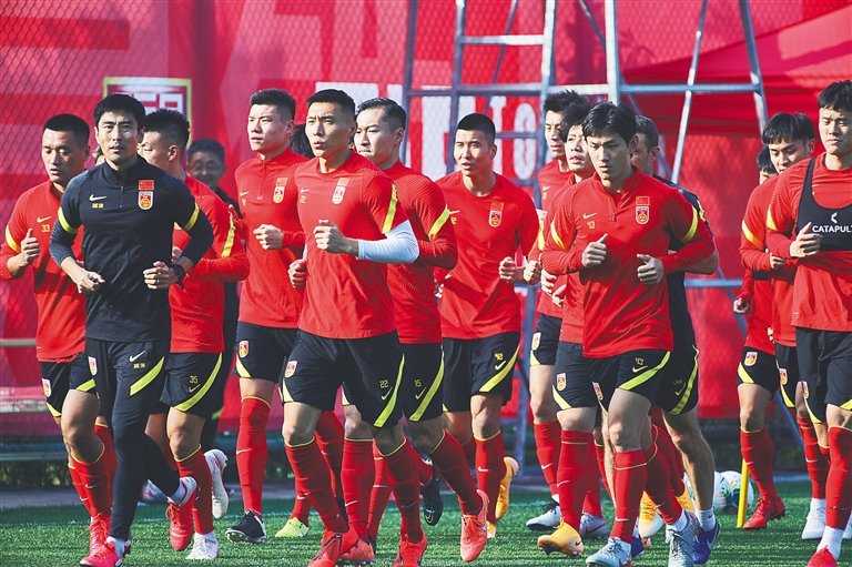 毛剑卿谈邵佳一执教国足：外教比较自我一些，支持足协的决定（毛剑卿评邵佳一接任国足主帅：外教更偏自我，支持足协决策）