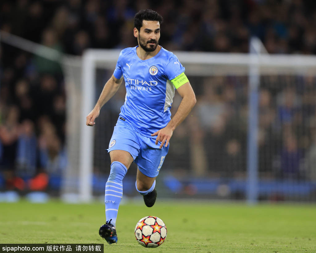 世体：莱万多夫斯基点亮纽约帝国大厦，以庆祝波兰独立日（西媒：莱万为庆祝波兰独立日点亮纽约帝国大厦）