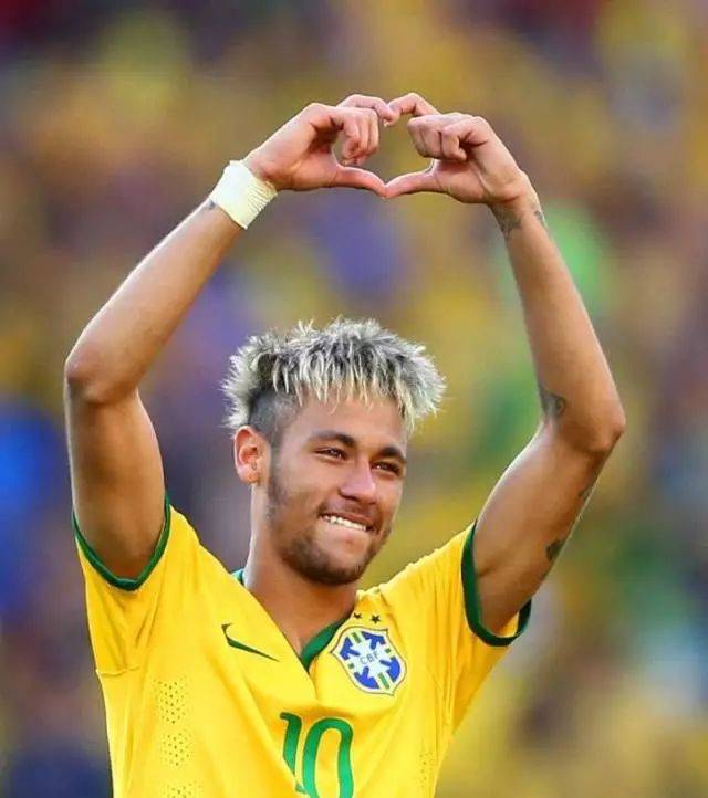 塞尔：赫罗纳高层非常喜欢巴萨中场贝尔纳尔，想在冬窗租借他（塞尔：赫罗纳高层青睐巴萨中场贝尔纳尔，计划冬窗租借）