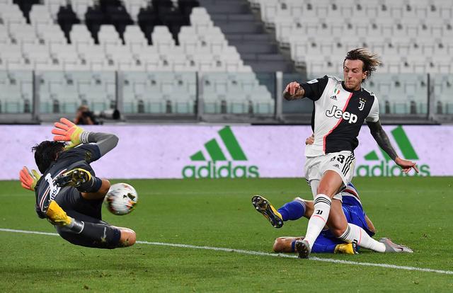 辽宁男篮CBA杯赛连输江苏广州引热议！球迷不满狂刷官媒评论区（CBA杯赛辽宁男篮连败江苏、广州引发热议，球迷不满刷屏官媒评论区）