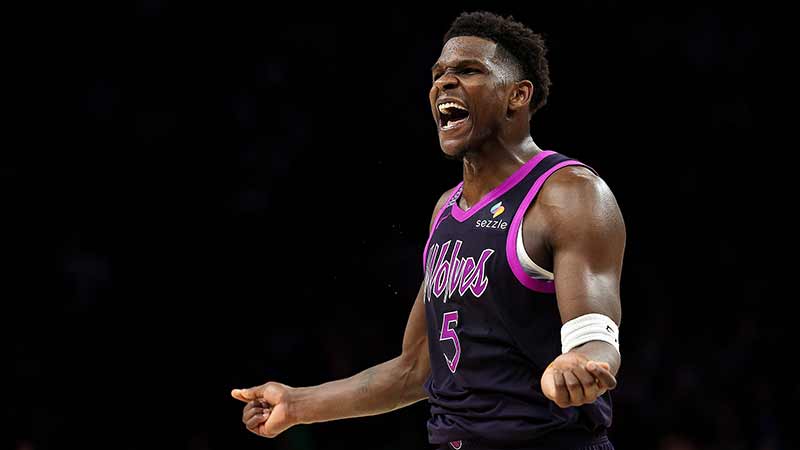 后场传控配合稳定，控球率持续提升（后场传控配合稳健，控球率稳步攀升）