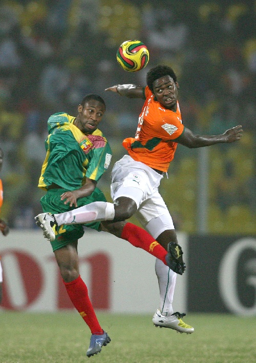 世体：阿劳霍向巴萨请假以恢复心理和精神状态，俱乐部已同意（世体：阿劳霍为恢复心理与精神状态向巴萨请假，俱乐部已批准）