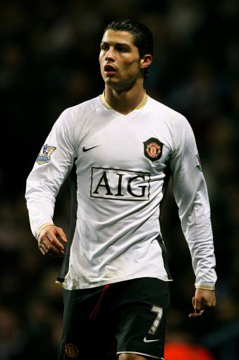 日职乙战报：热苏斯点射制胜，长崎成功丸2-1十人水户蜀葵